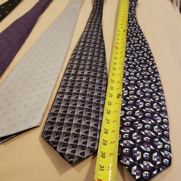 Lot of Ties - Picture 3 of 4